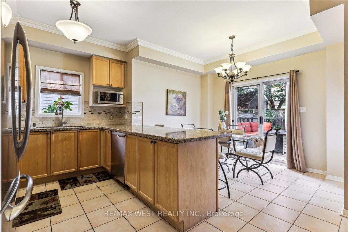 146 Whitby Shores Greenway N/A photo 6