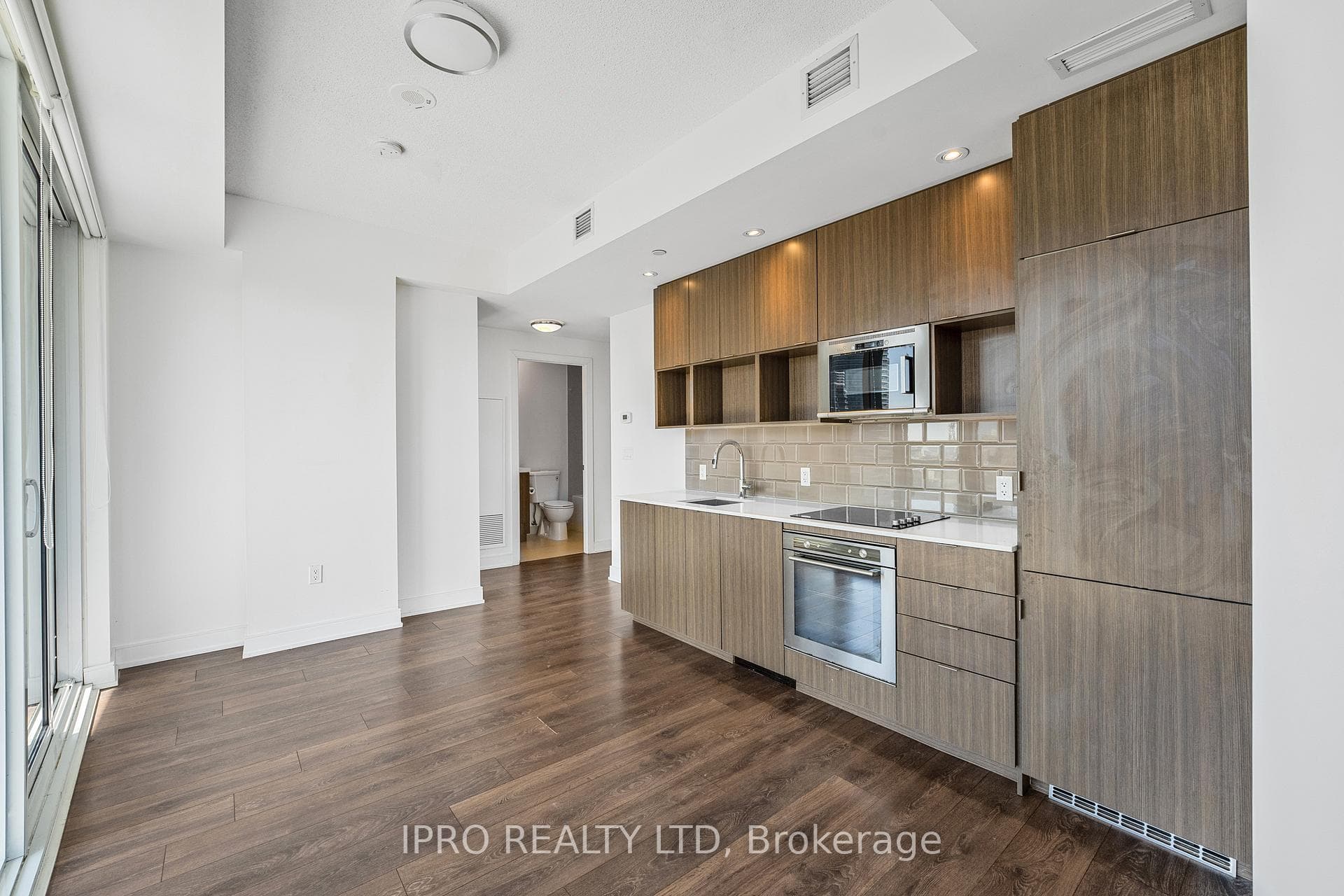 89 McGill Street Unit 2411 photo 8