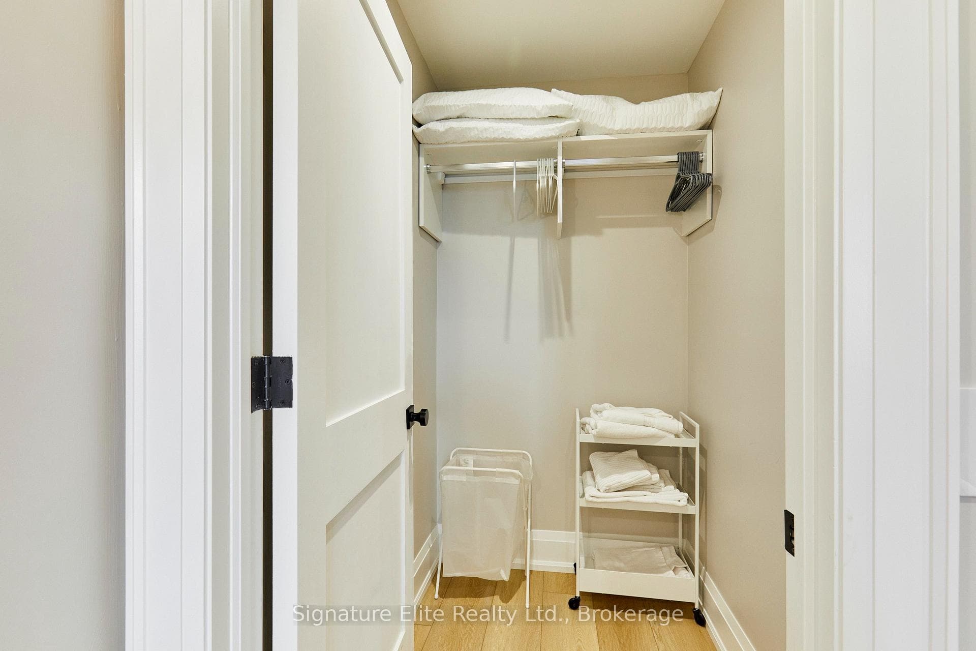 30 Amesbury Drive Unit Unit 2 photo 18