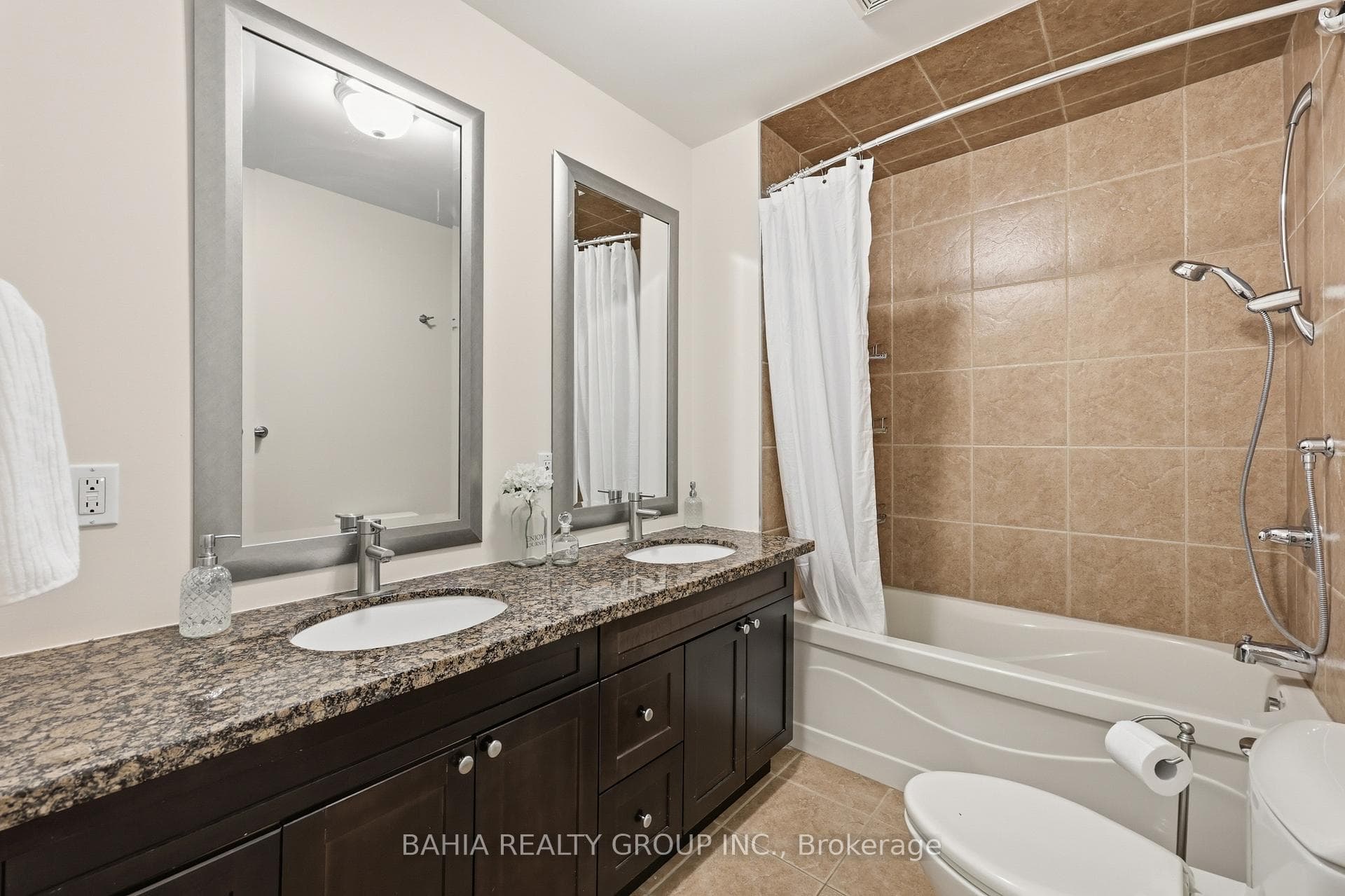 8663 Wood Close photo 38