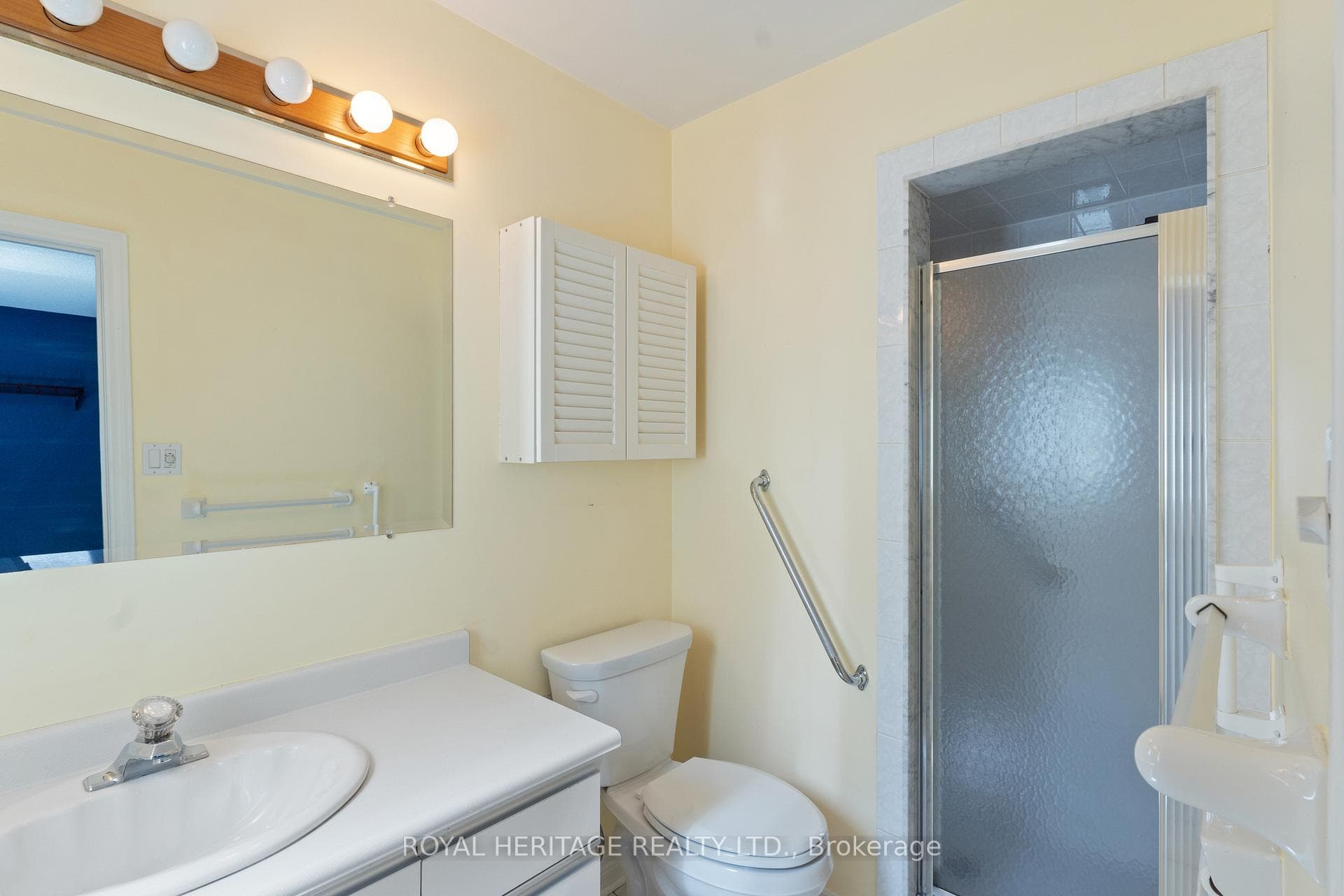 2524 Linwood Street photo 20