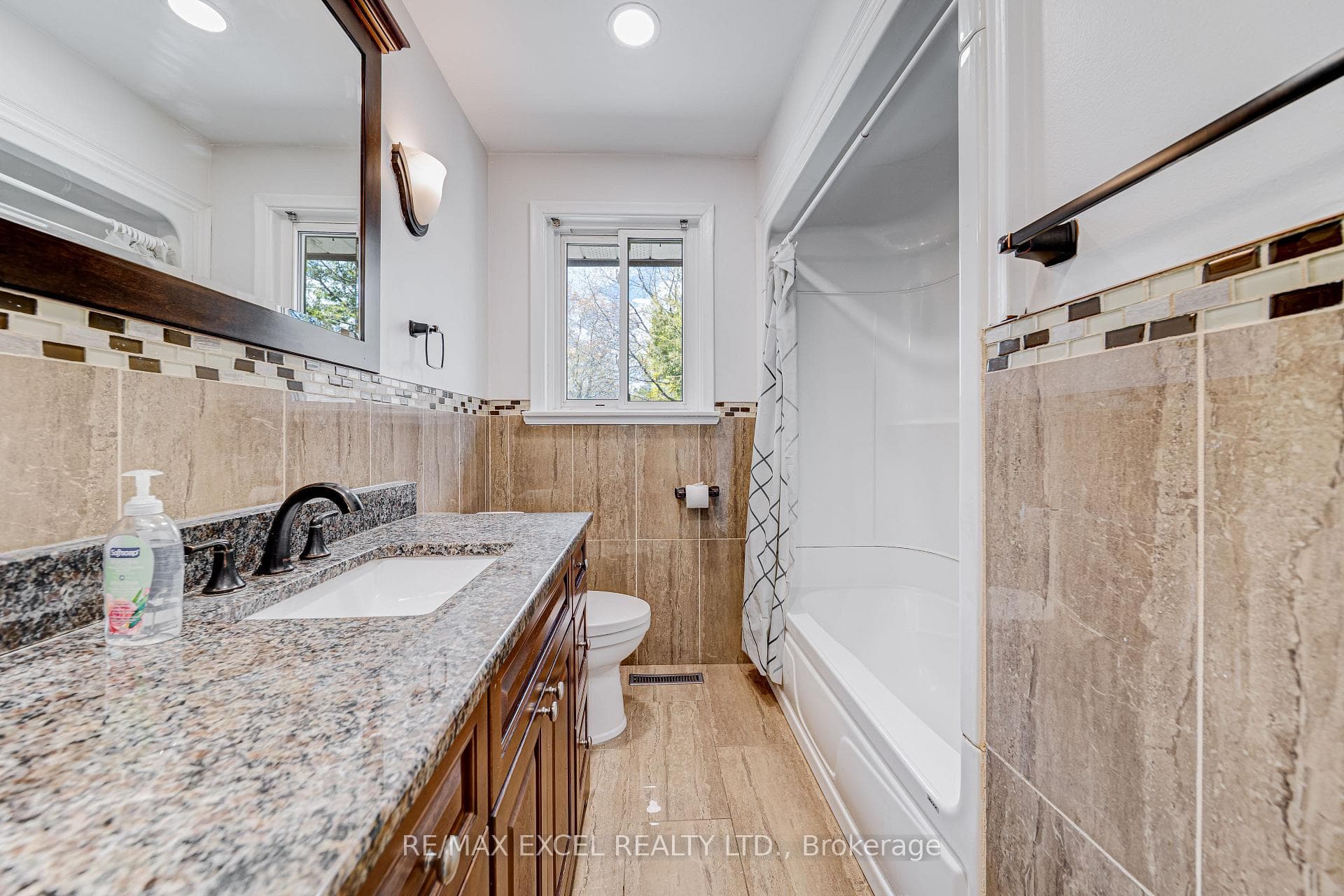 51 Tordale Crescent photo 25