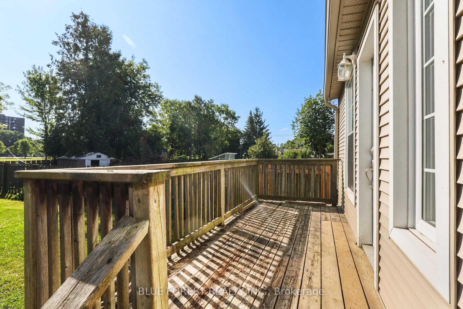 764 Curry Street photo 23