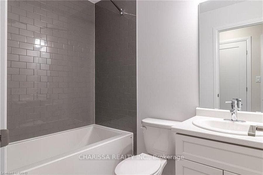 30 Greenwich Avenue photo 13