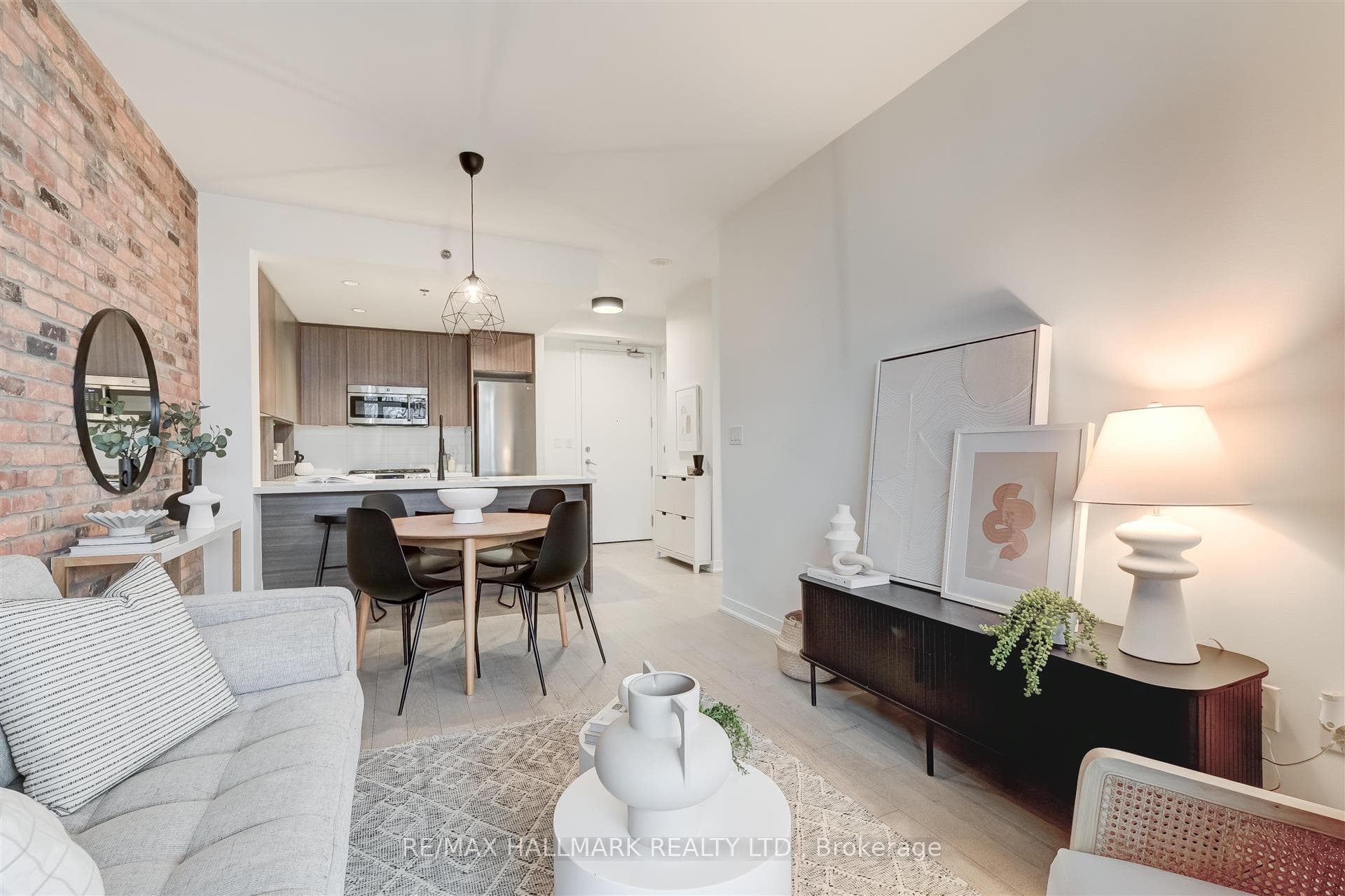 88 Colgate Avenue Unit 421 photo 1