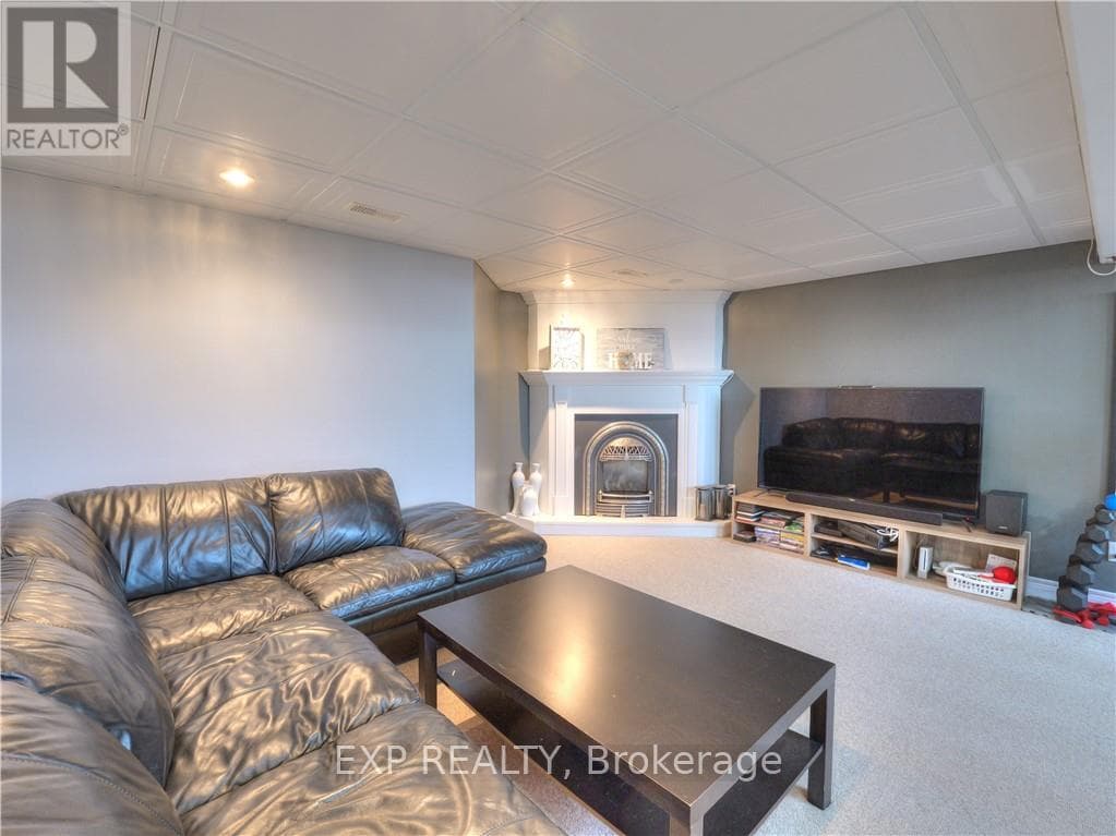 4343 Chateau Crescent photo 28