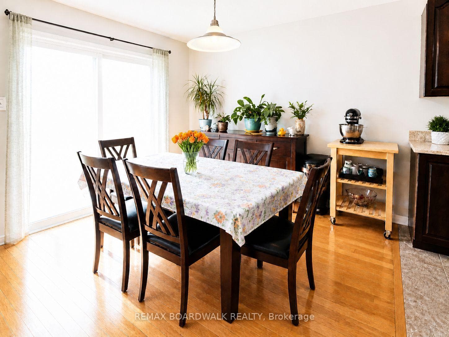 240 Eliot Street photo 8