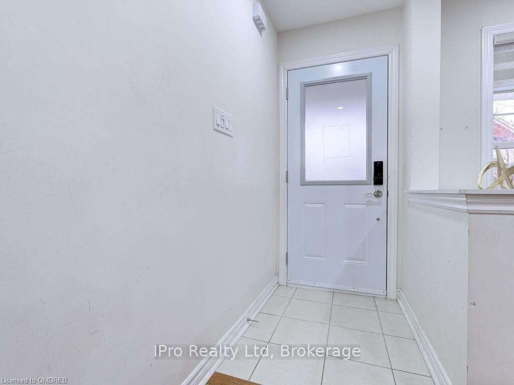 130 SWINDALE Drive photo 15