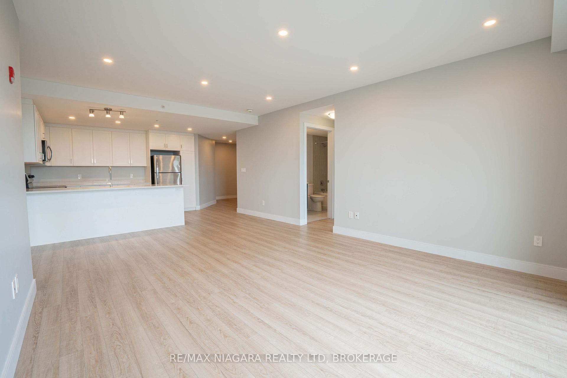 Living Room/Living Room