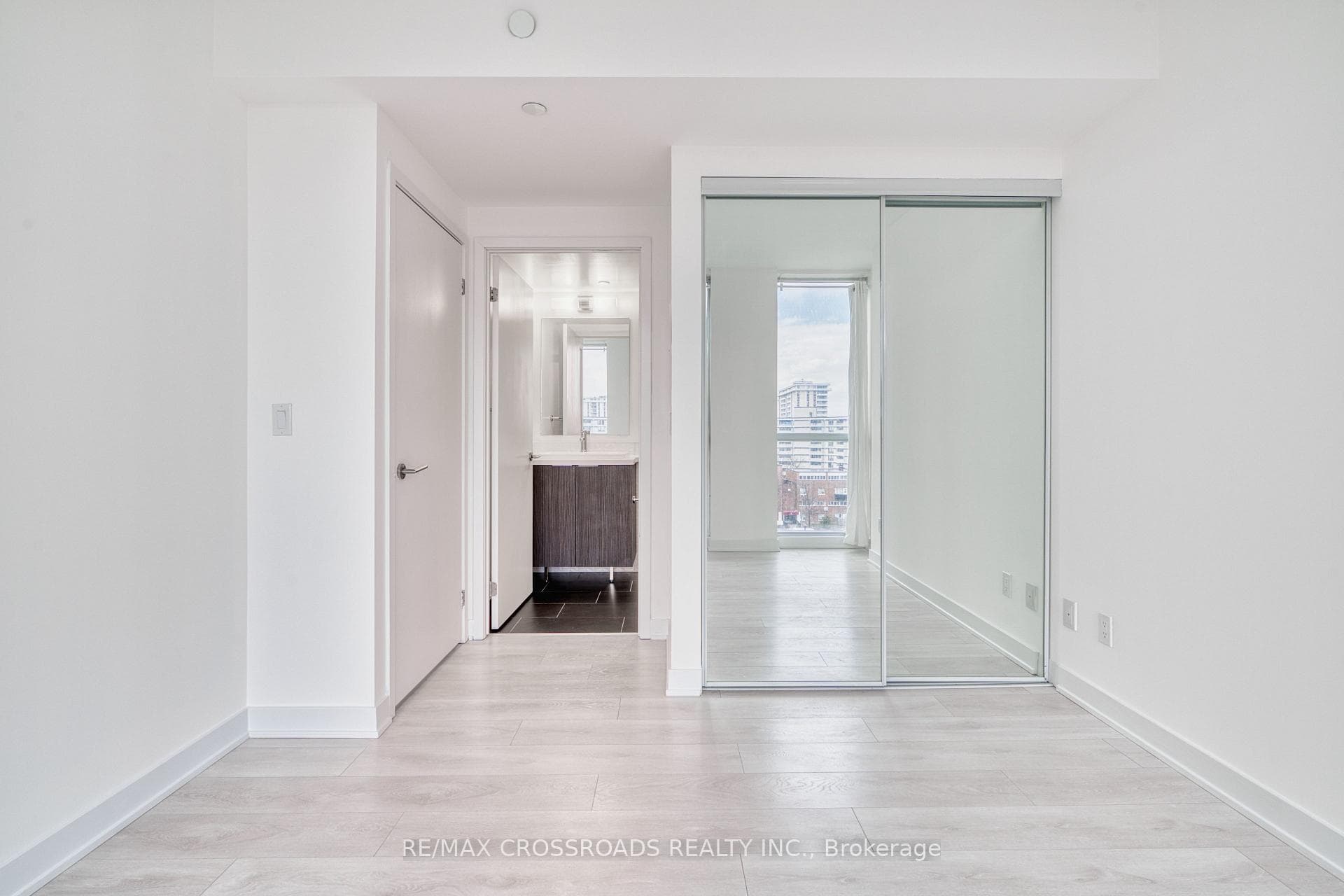 2 Sonic Way Unit 710 photo 10