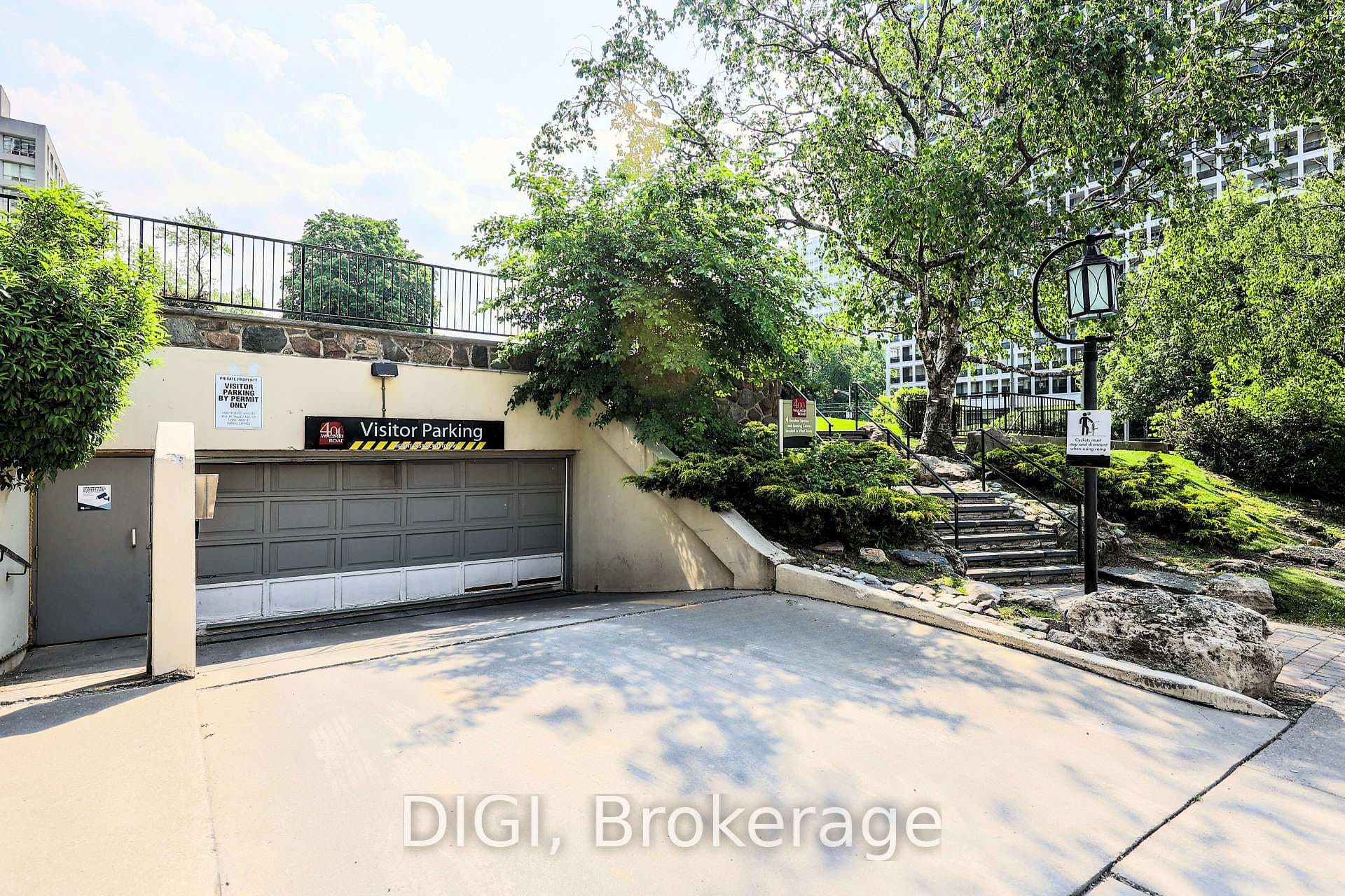 400 Walmer Road Unit PH5 photo 31