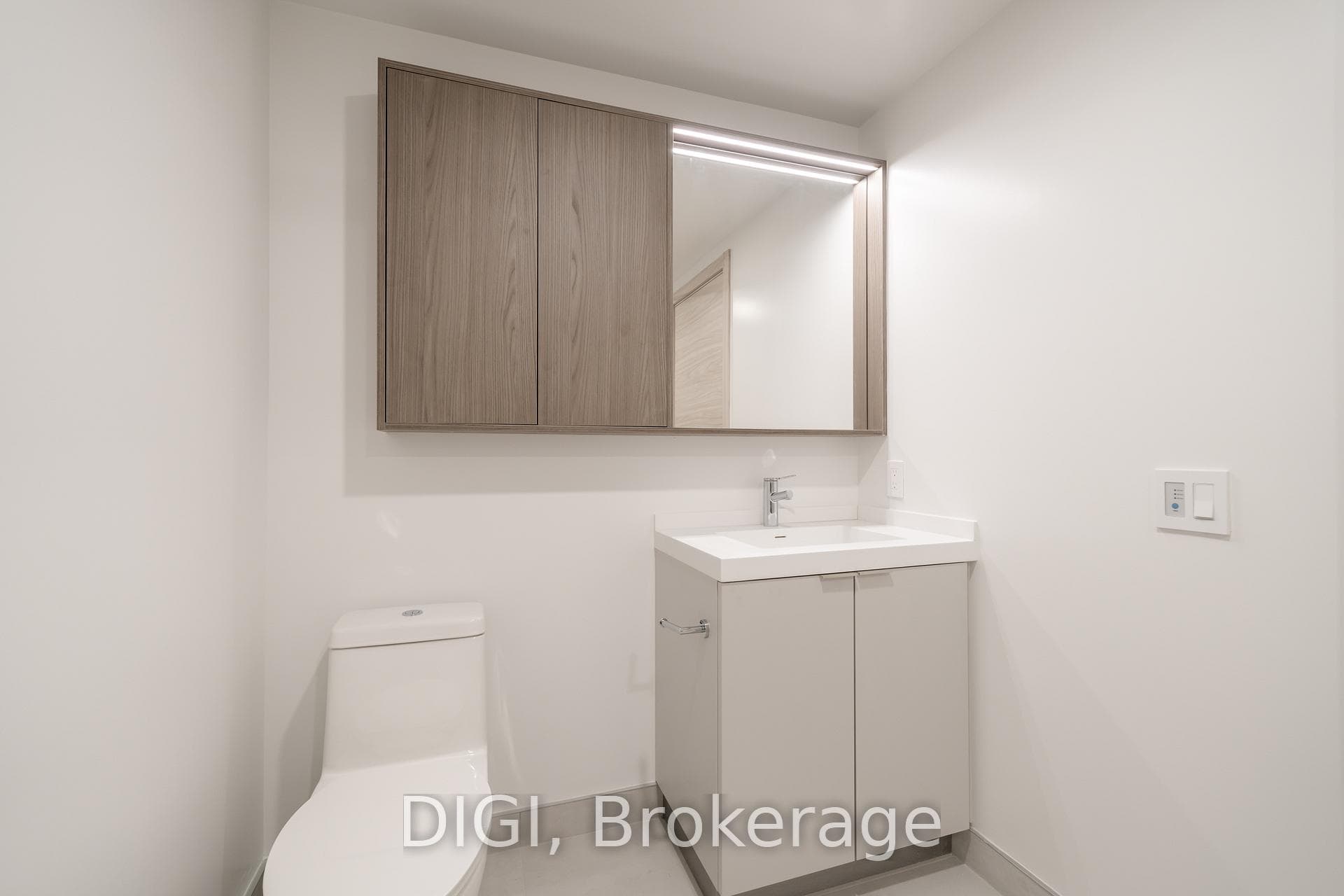 485 Perth Avenue Unit E613 photo 24