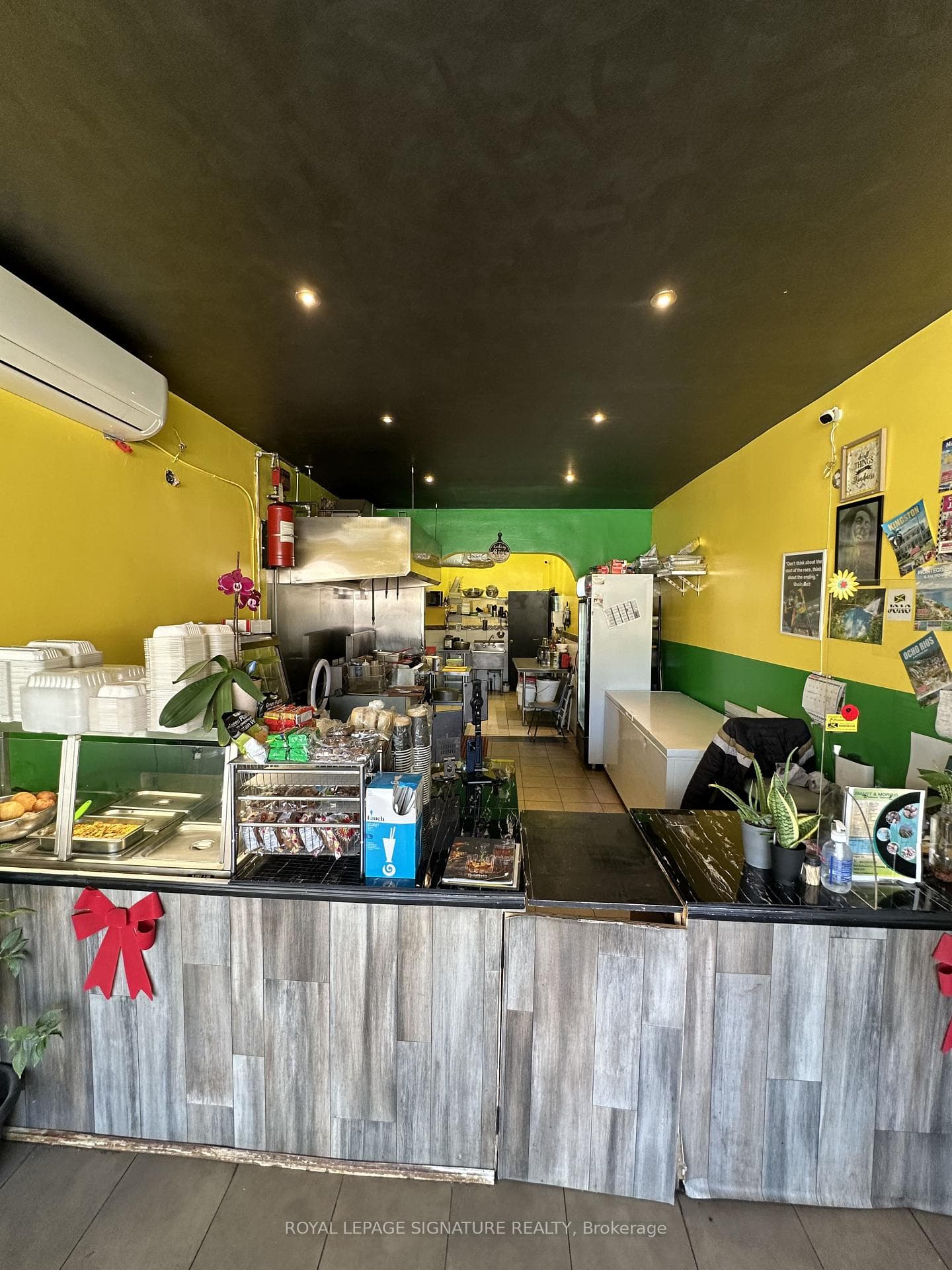 854 Bathurst Street Unit Store Front photo 9