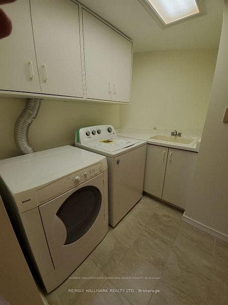 149 Roseborough Crescent photo 39