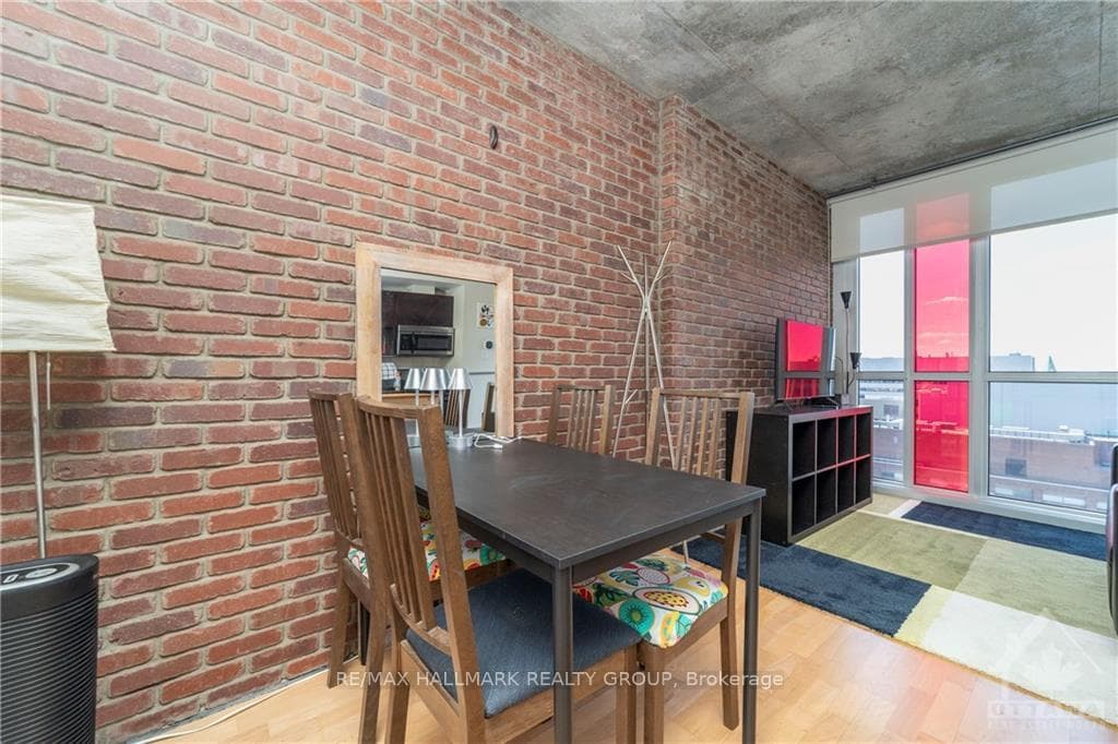 324 LAURIER WEST Avenue Unit 1907 photo 10