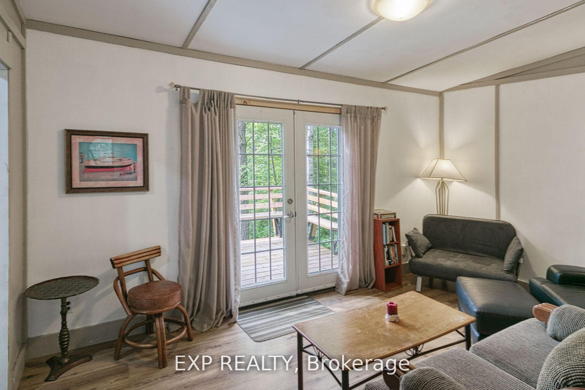 725 Lochhead Drive photo 25