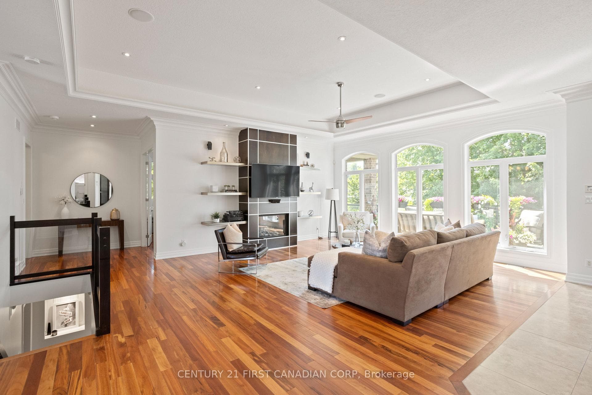 7071 Clayton Walk photo 9