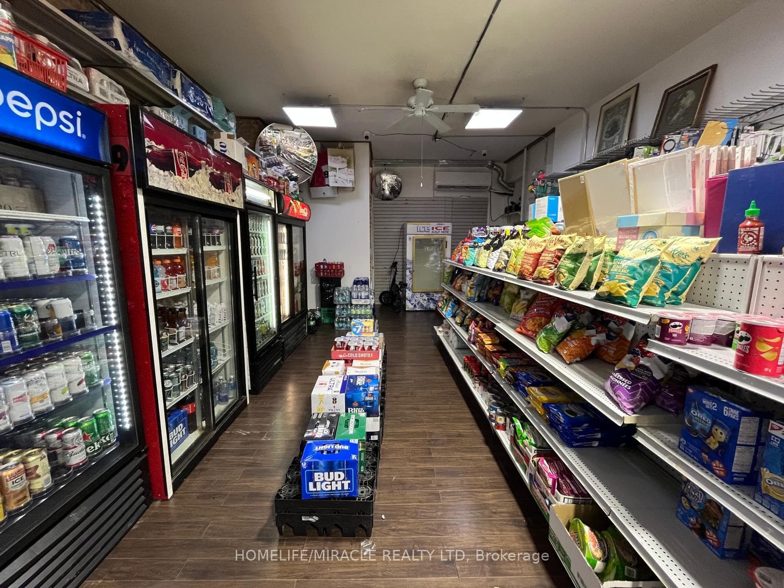 966 St Clair Ave W Avenue photo 13