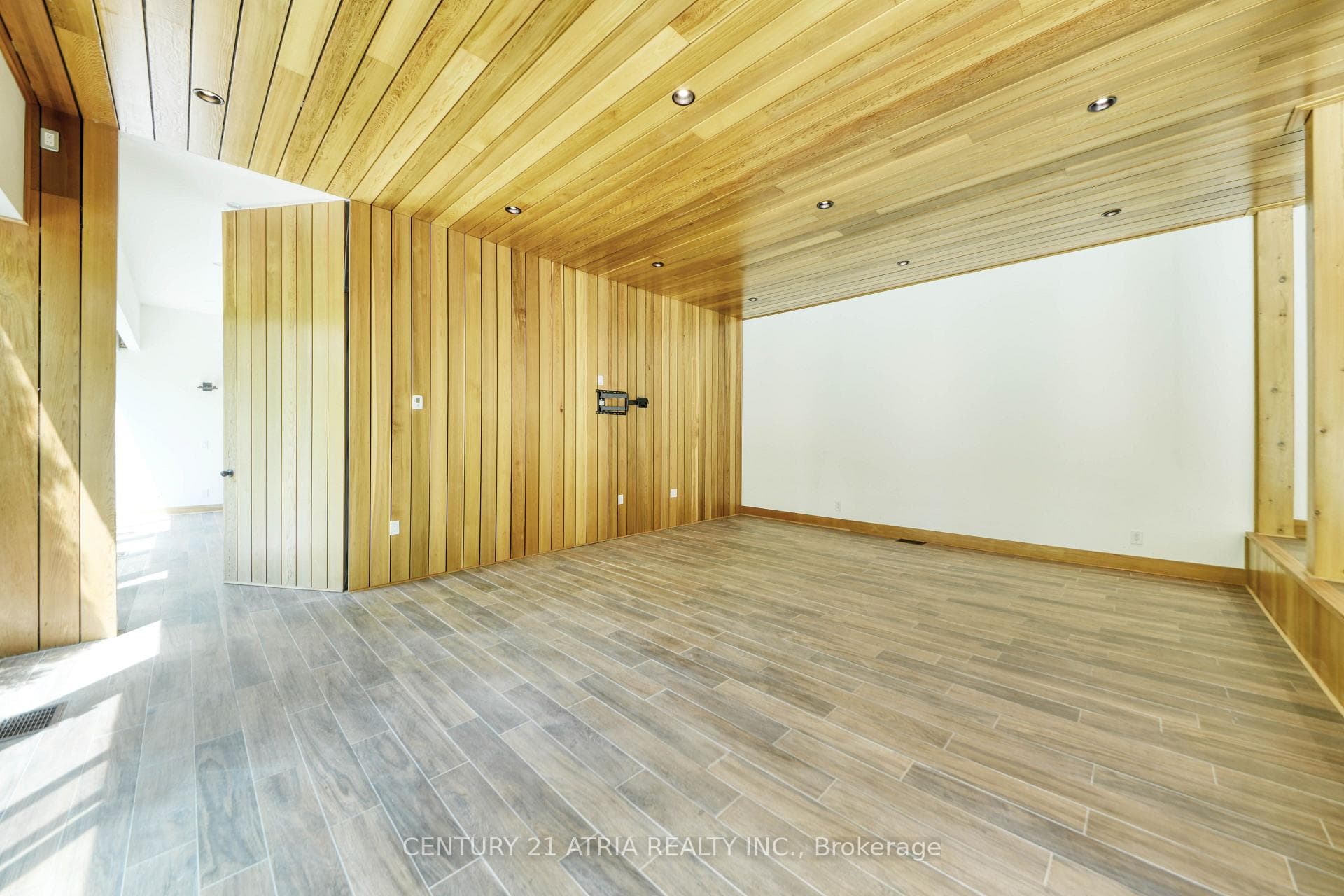 115 Northdale Road photo 18