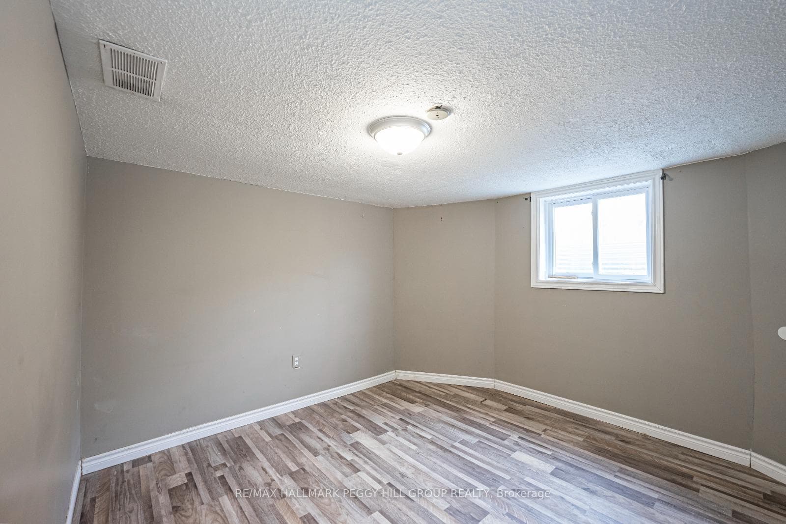 203 Dunlop Street Unit 4 photo 7