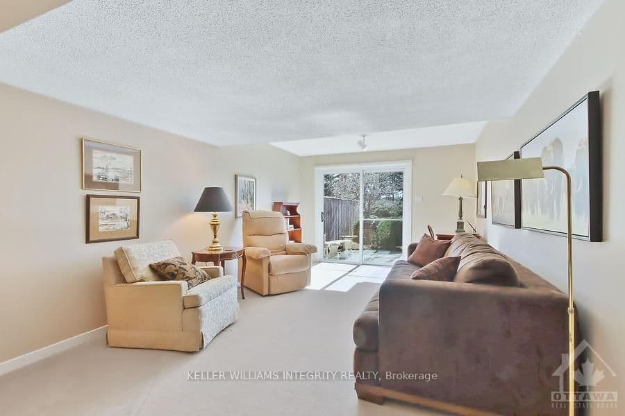 59 BETHUNE Way photo 20