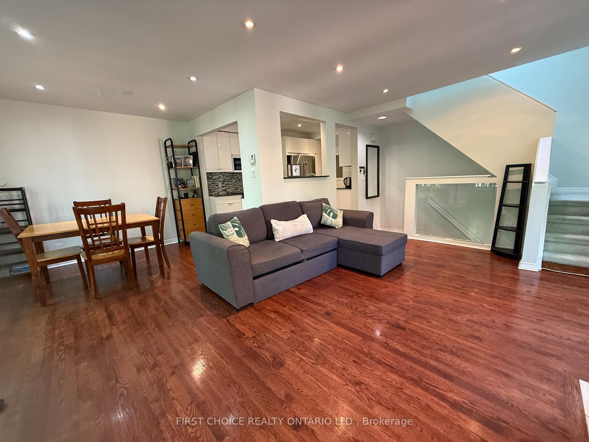 130 Greenfield Avenue Unit C photo 6