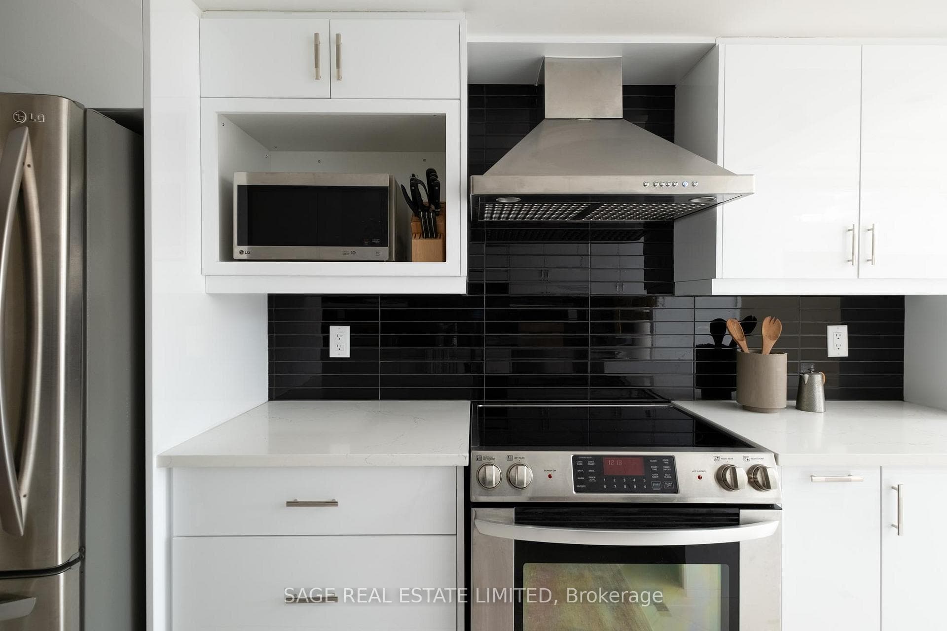 3181 Bayview Avenue Unit 307 photo 15