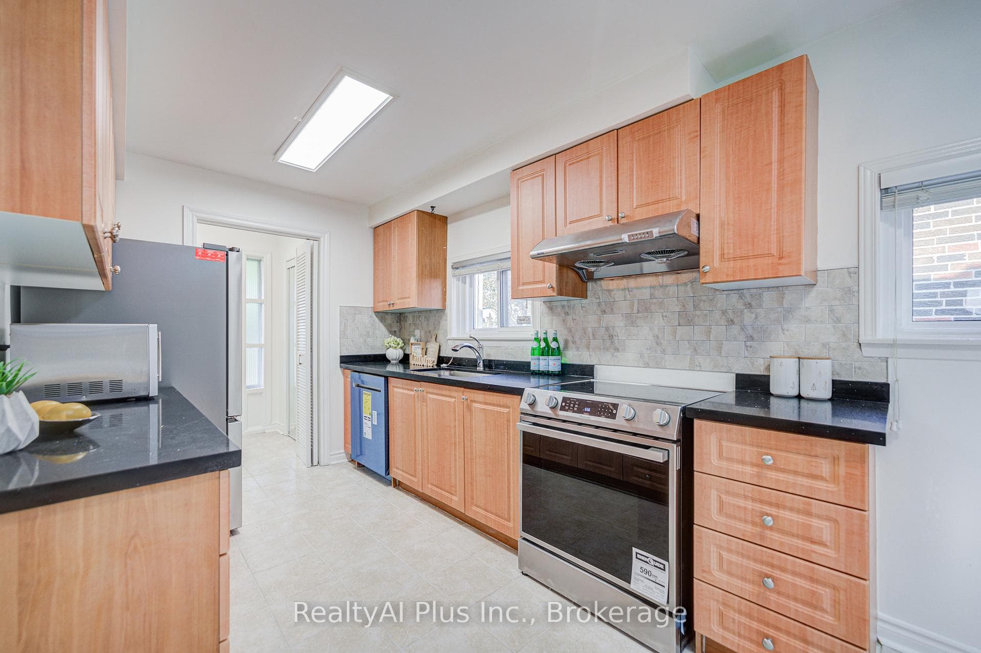 6 Norhead Avenue photo 17
