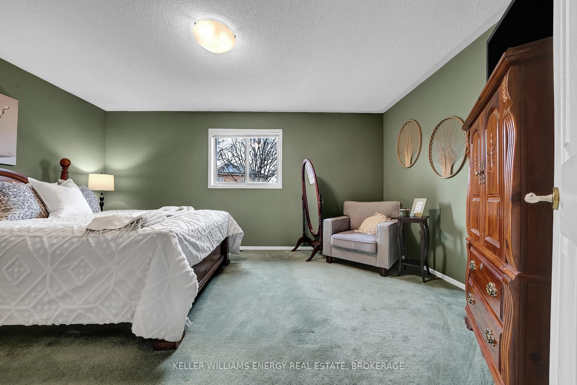447 Ormond Drive photo 28