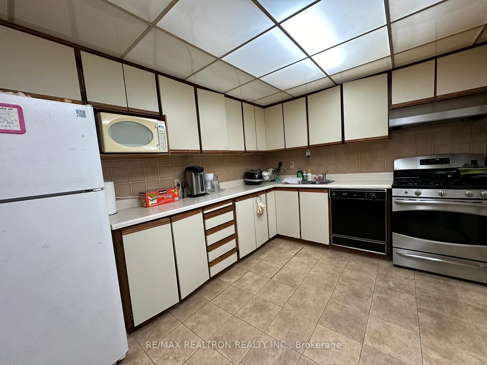 19 Osterhout Place photo 4