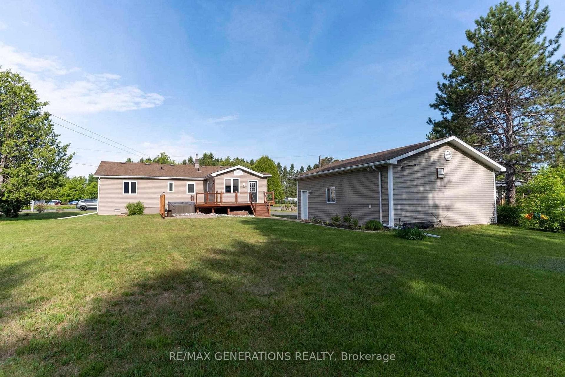 2050 Almira Avenue photo 28