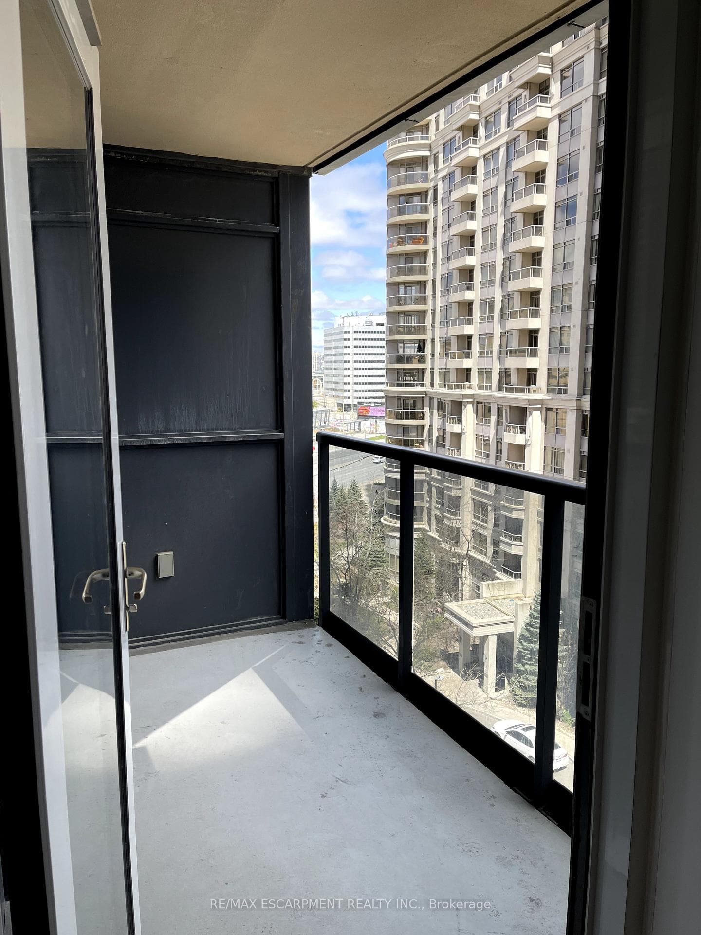 330 Burnhamthorpe Road Unit 708 photo 13