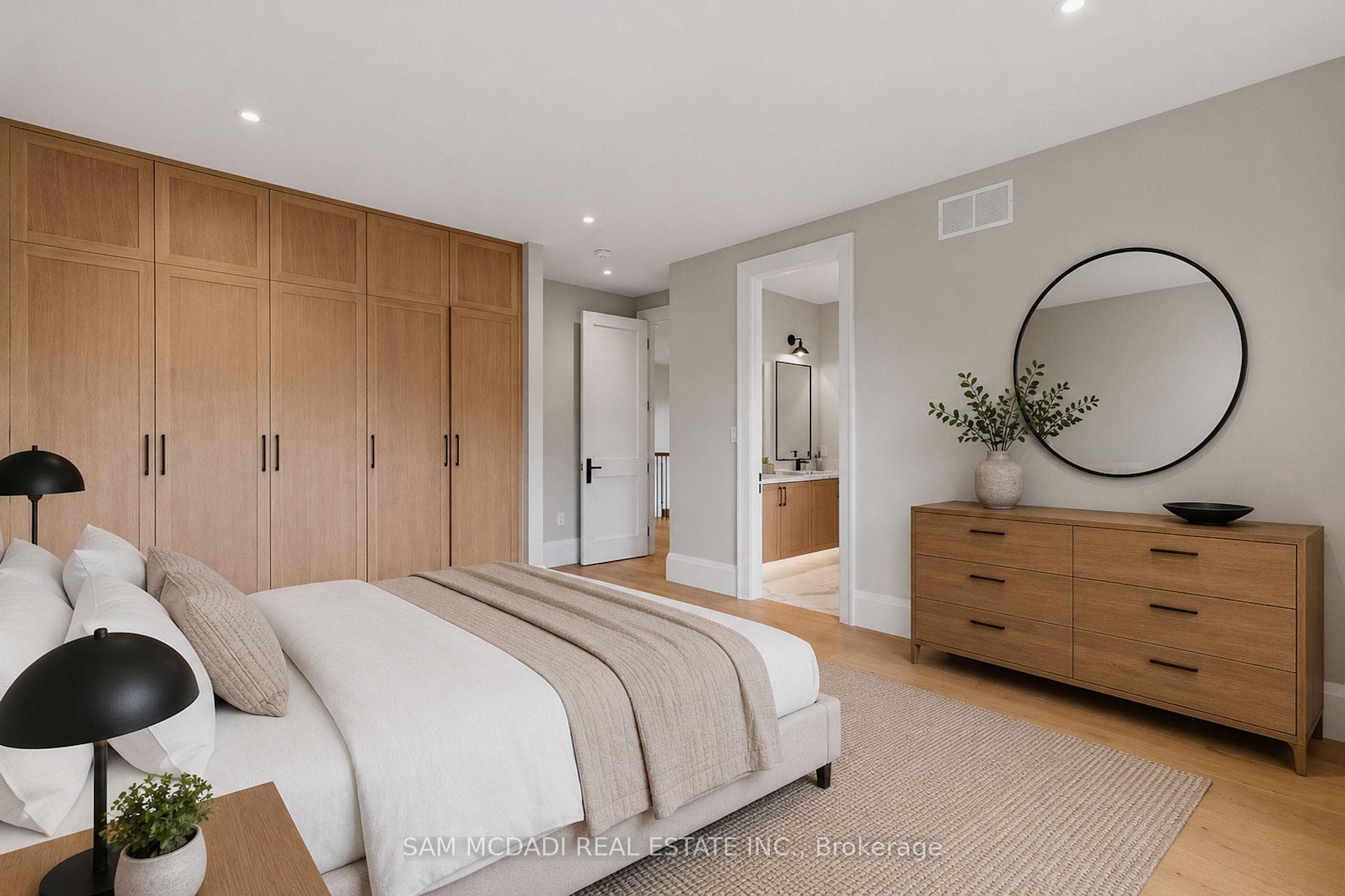899 Danforth Place photo 29