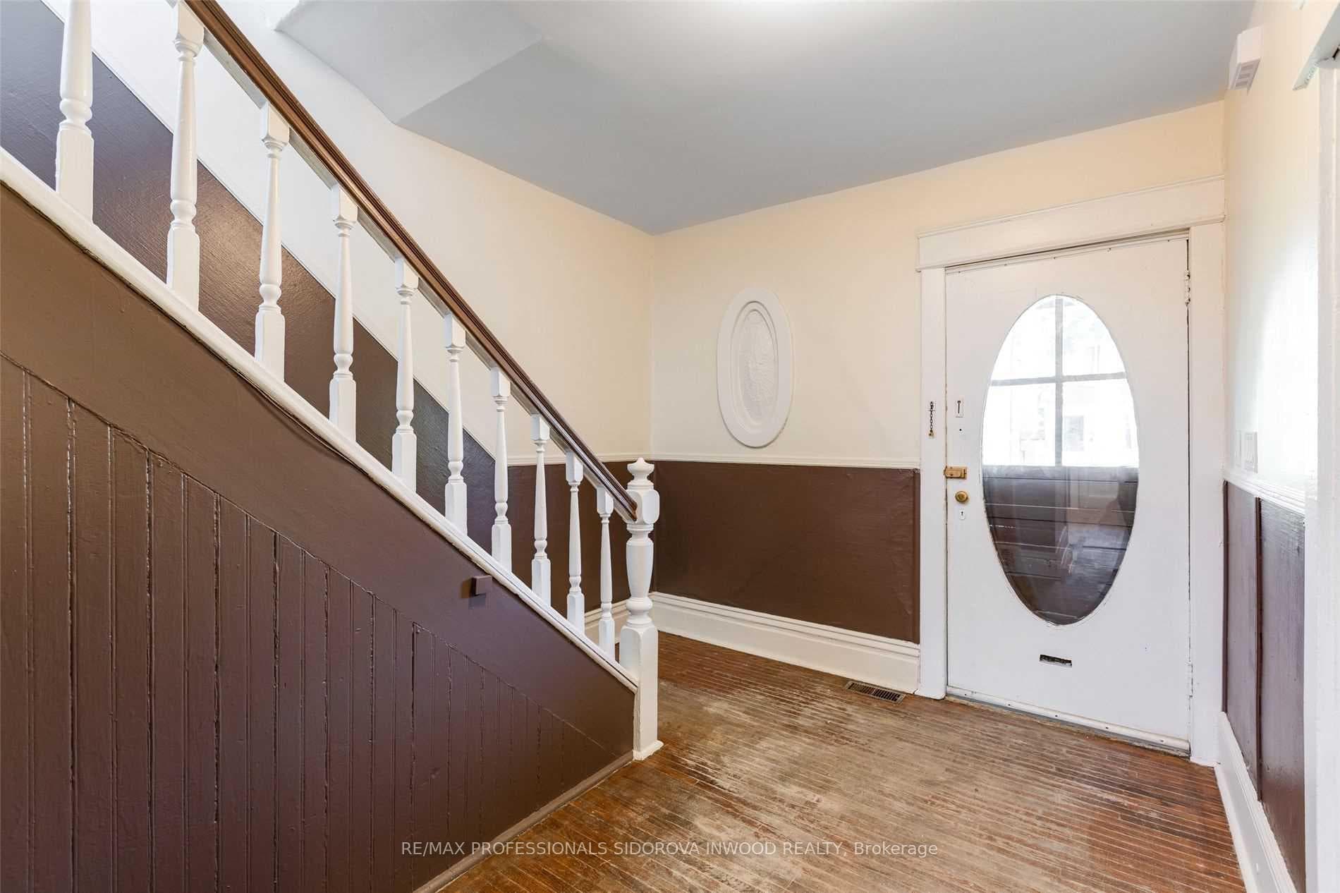 150 Franklin Avenue photo 4
