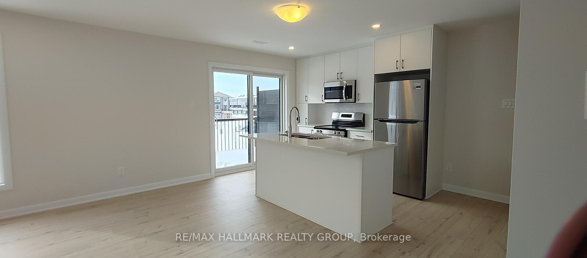 821 Arcadian Private photo 4