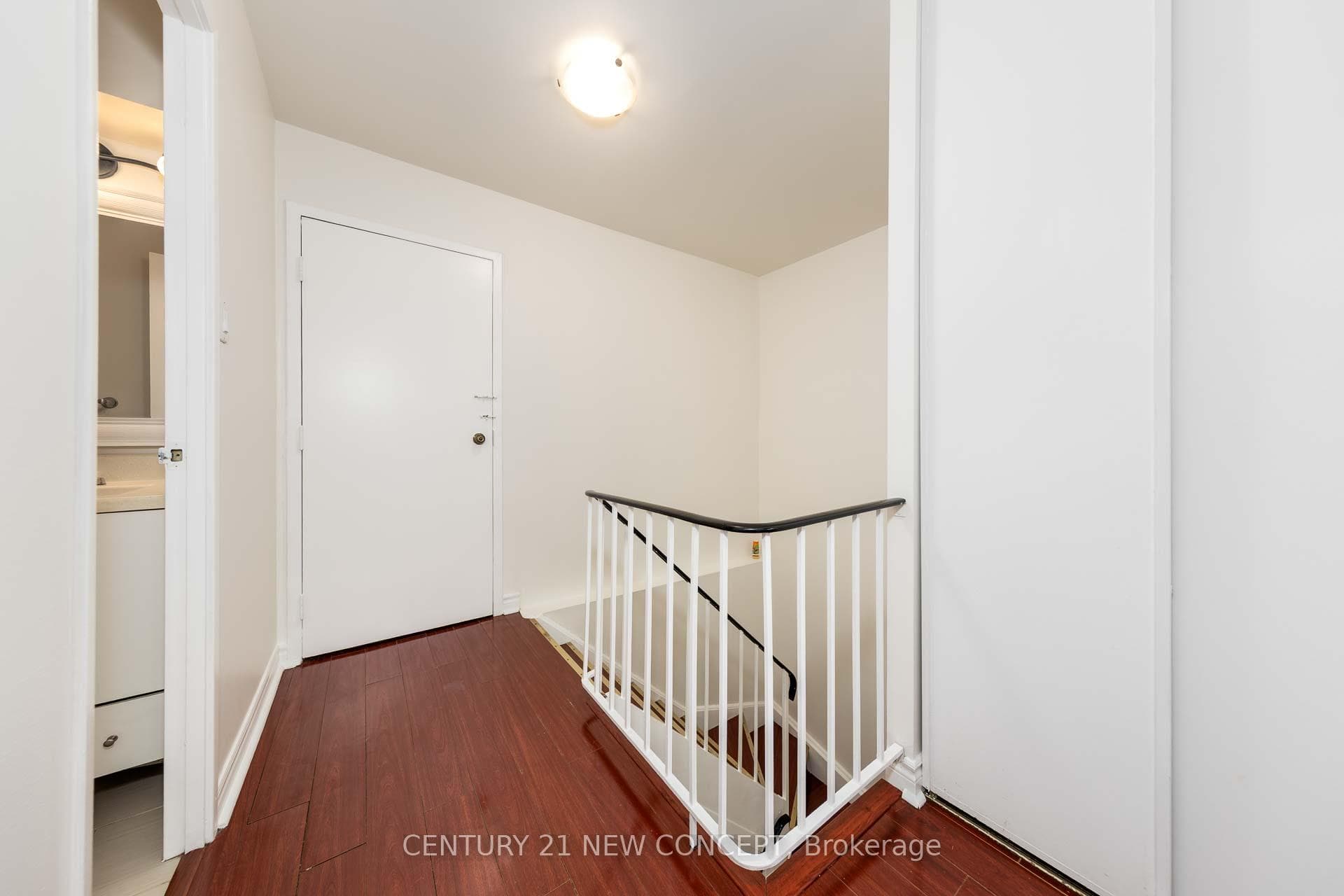 165 Cherokee Boulevard Unit 136 photo 14