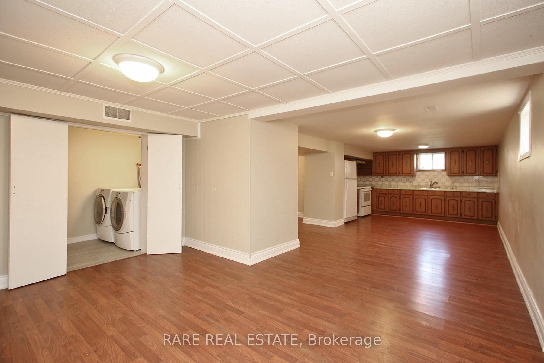 238 Gary Drive Unit Bsmt photo 8