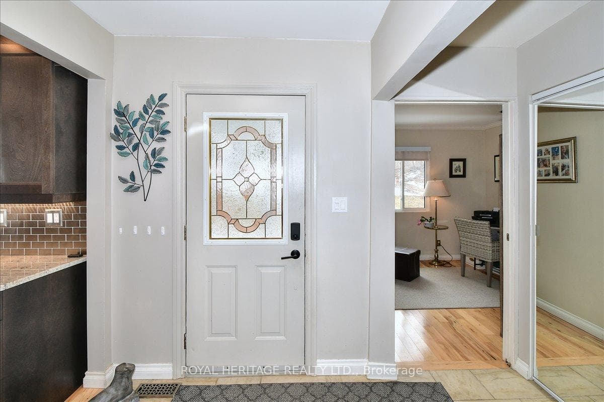 298 Fife Avenue photo 6