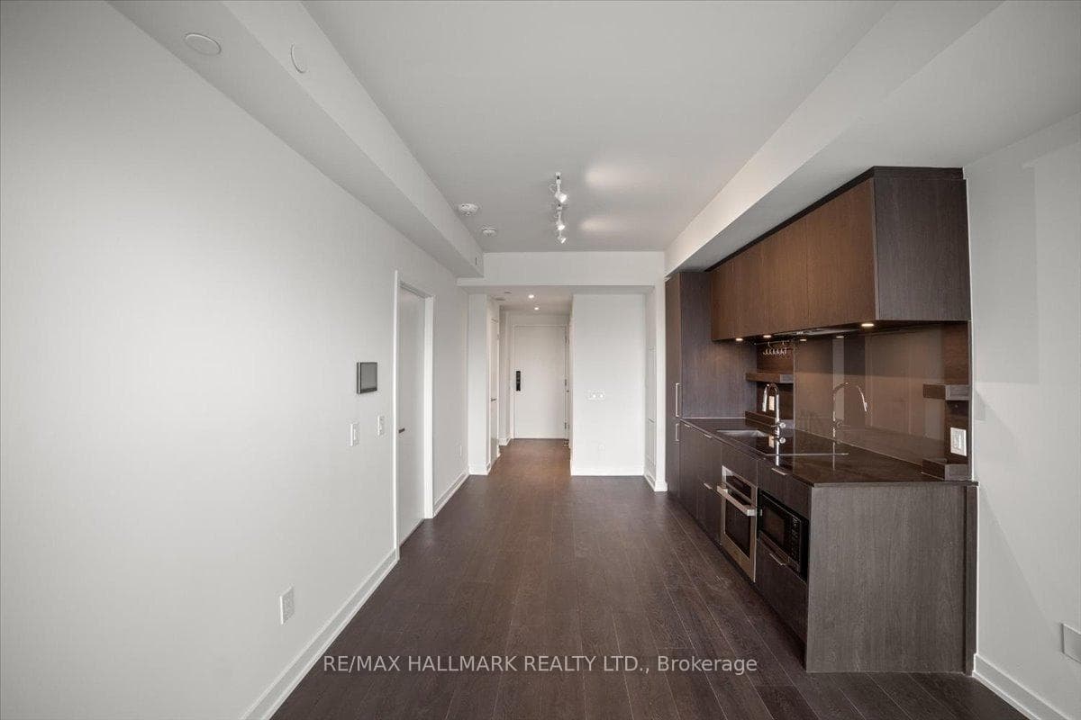 28 Ann Street Unit 205 photo 4