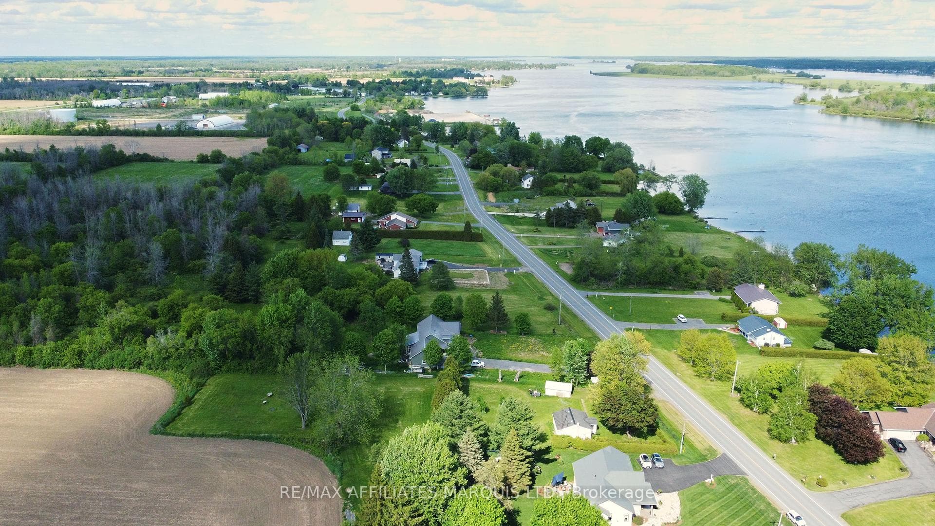 11481 Lakeshore Drive photo 14
