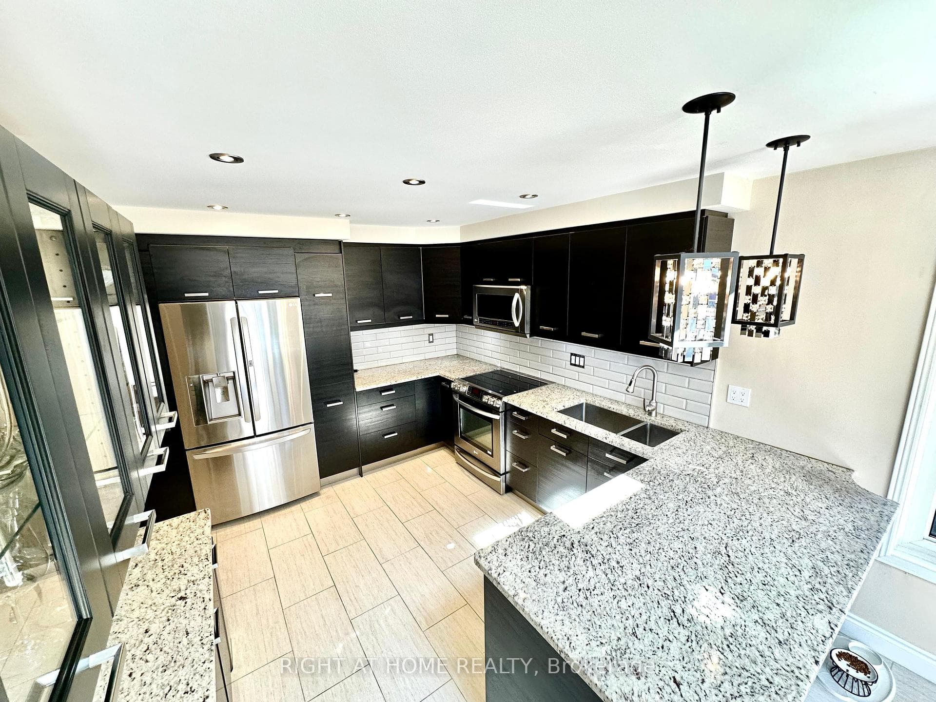 1016 Rouge Valley Drive photo 6