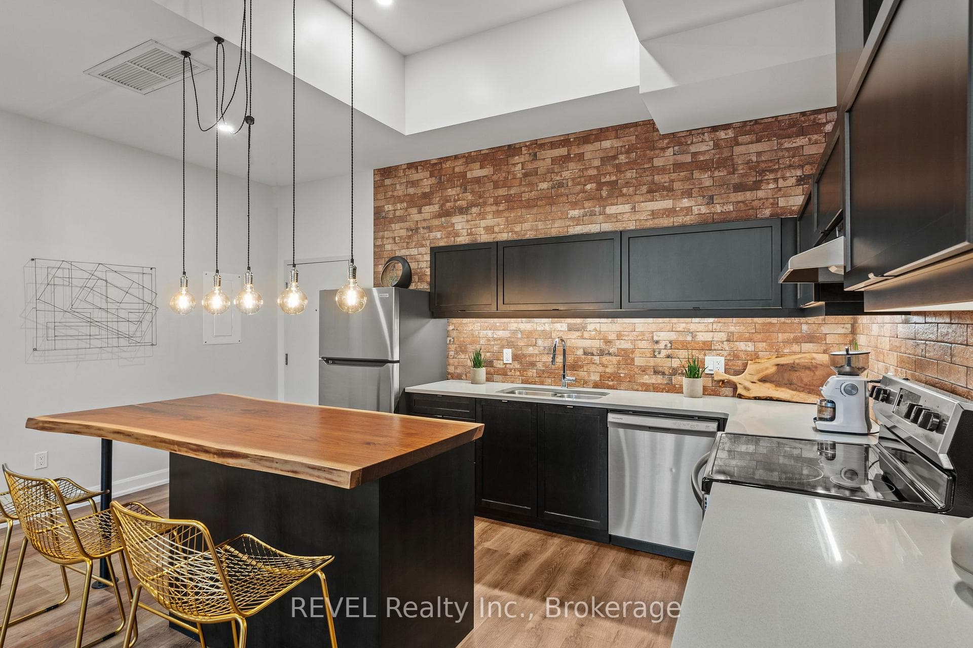405 Merritt Street Unit 3 photo 15