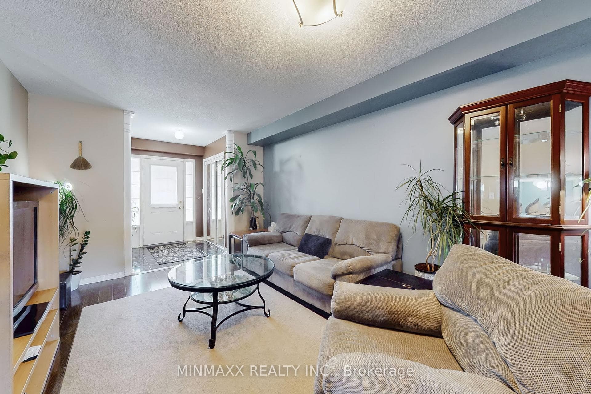 420 Hobbs Crescent photo 8