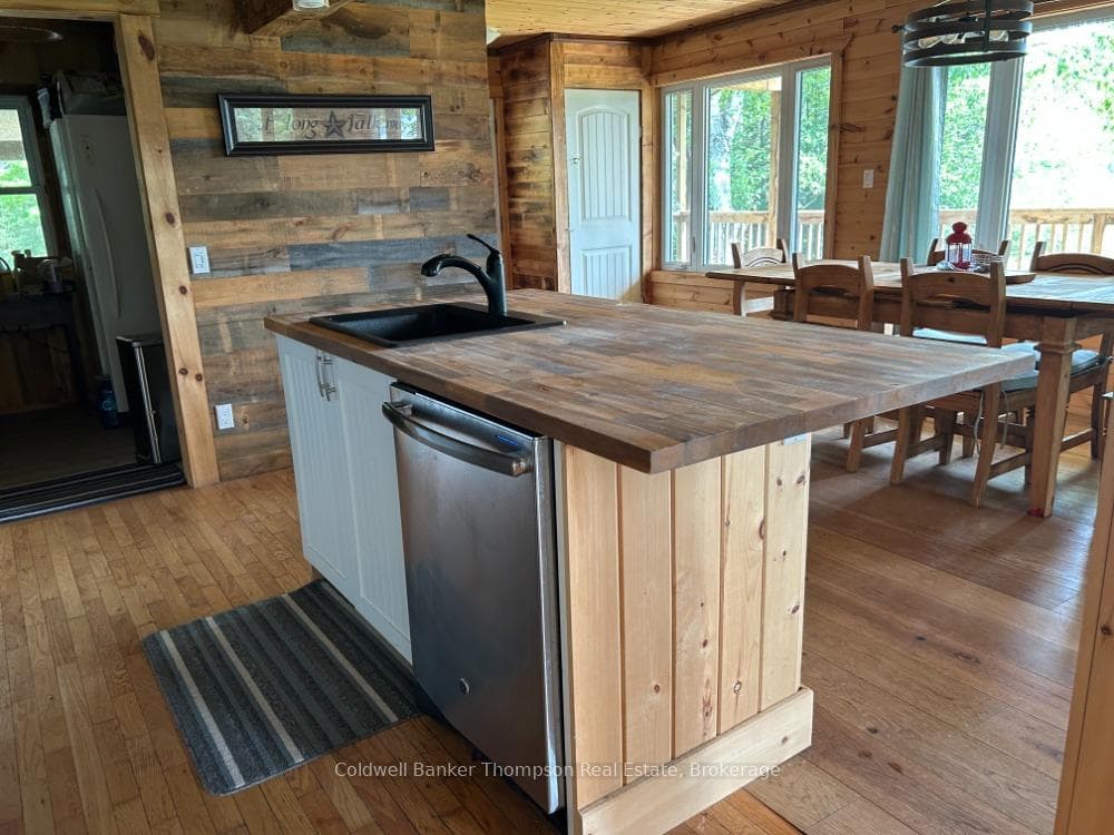 Kitchen island