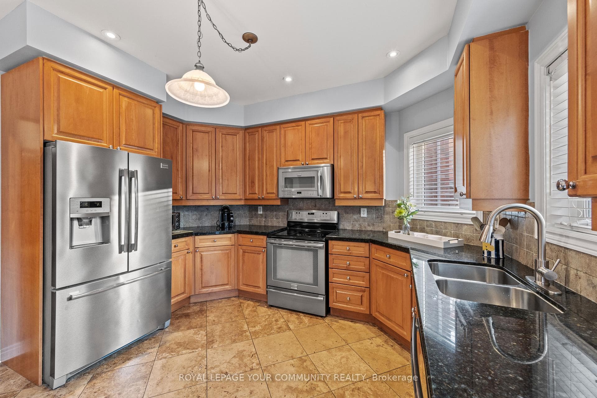 5 Stonebrook Crescent photo 13