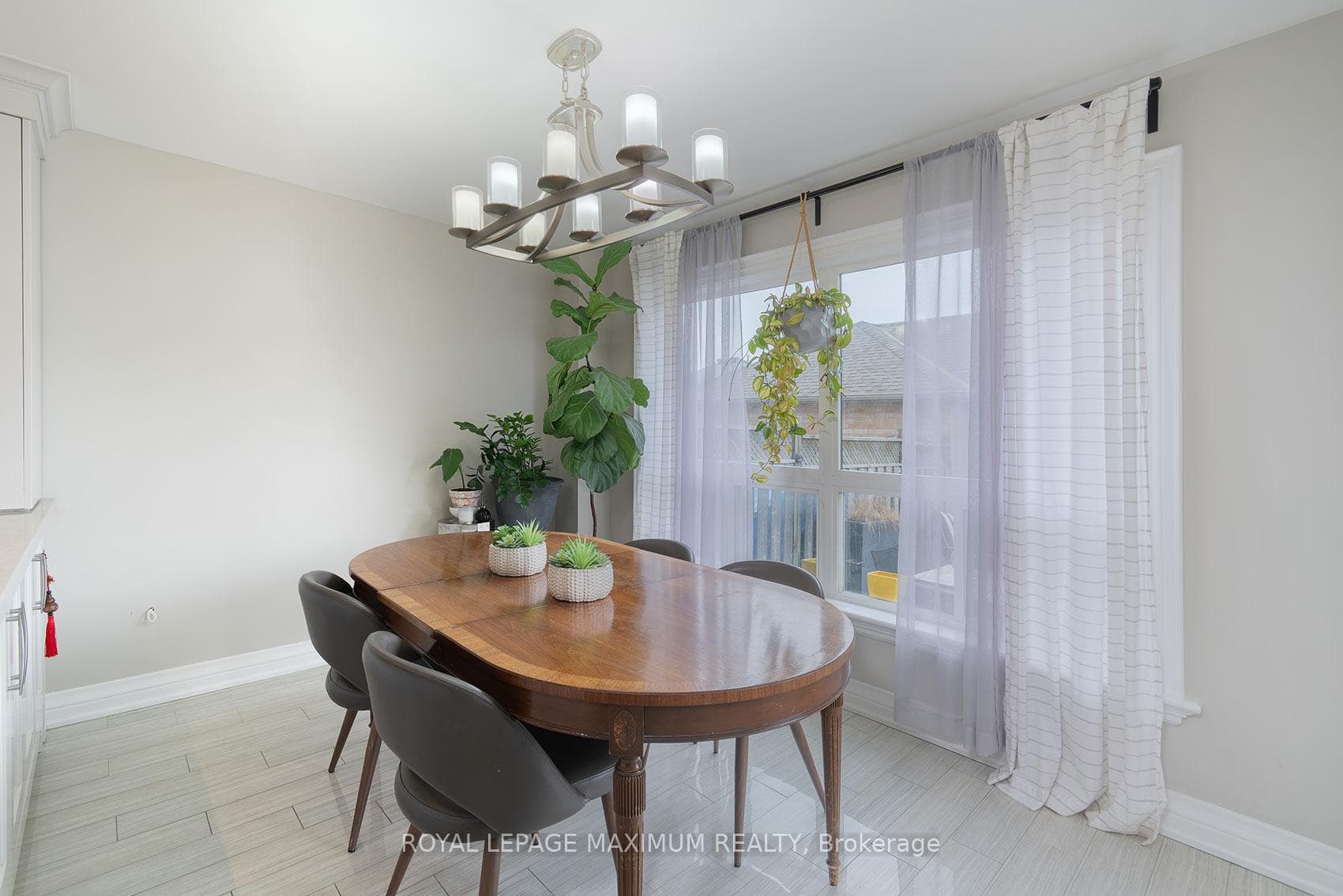 33 La Neve Avenue photo 17