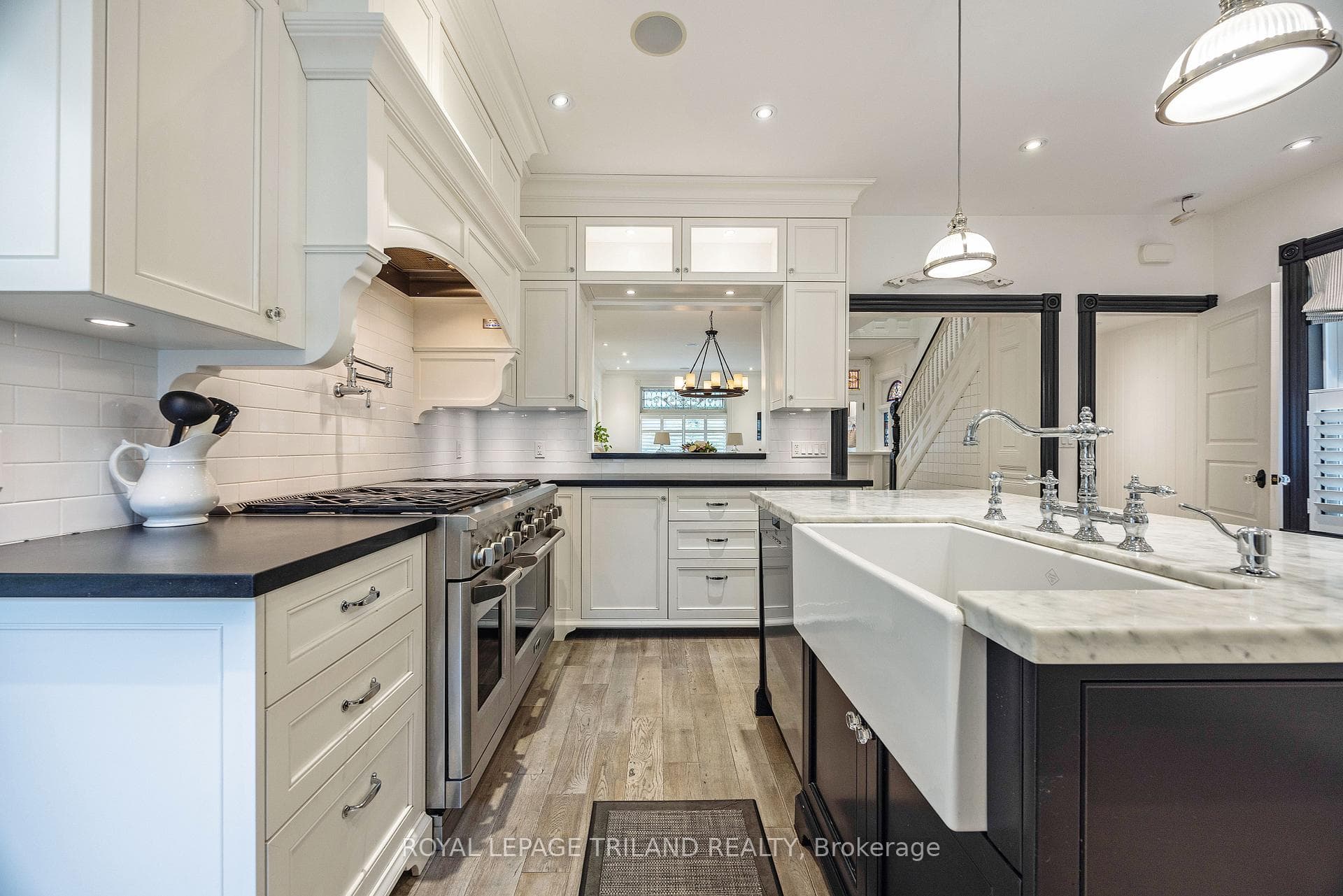 317 Hyman Street photo 16