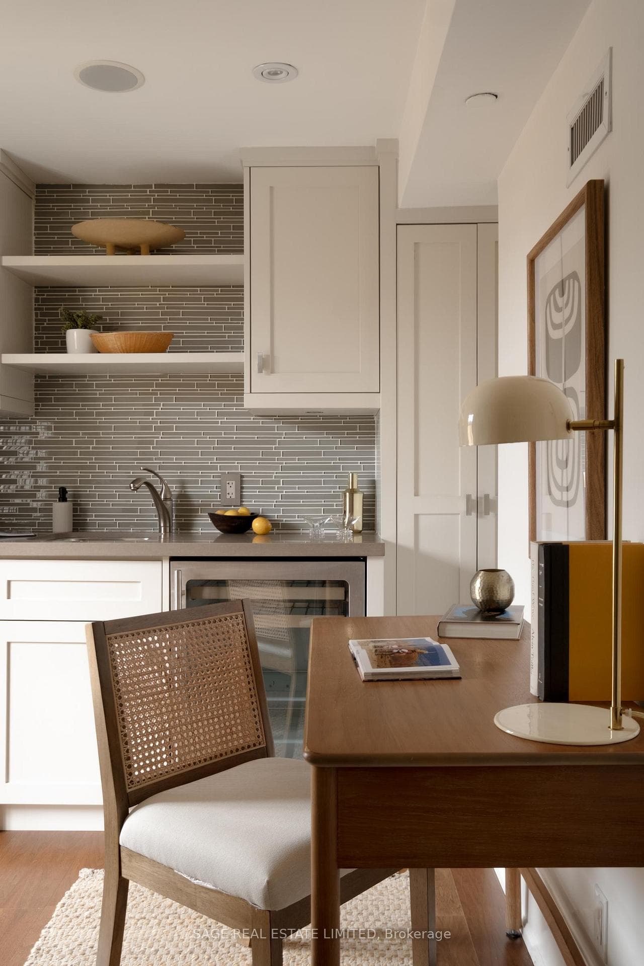 319 Lonsdale Road Unit 3D photo 35