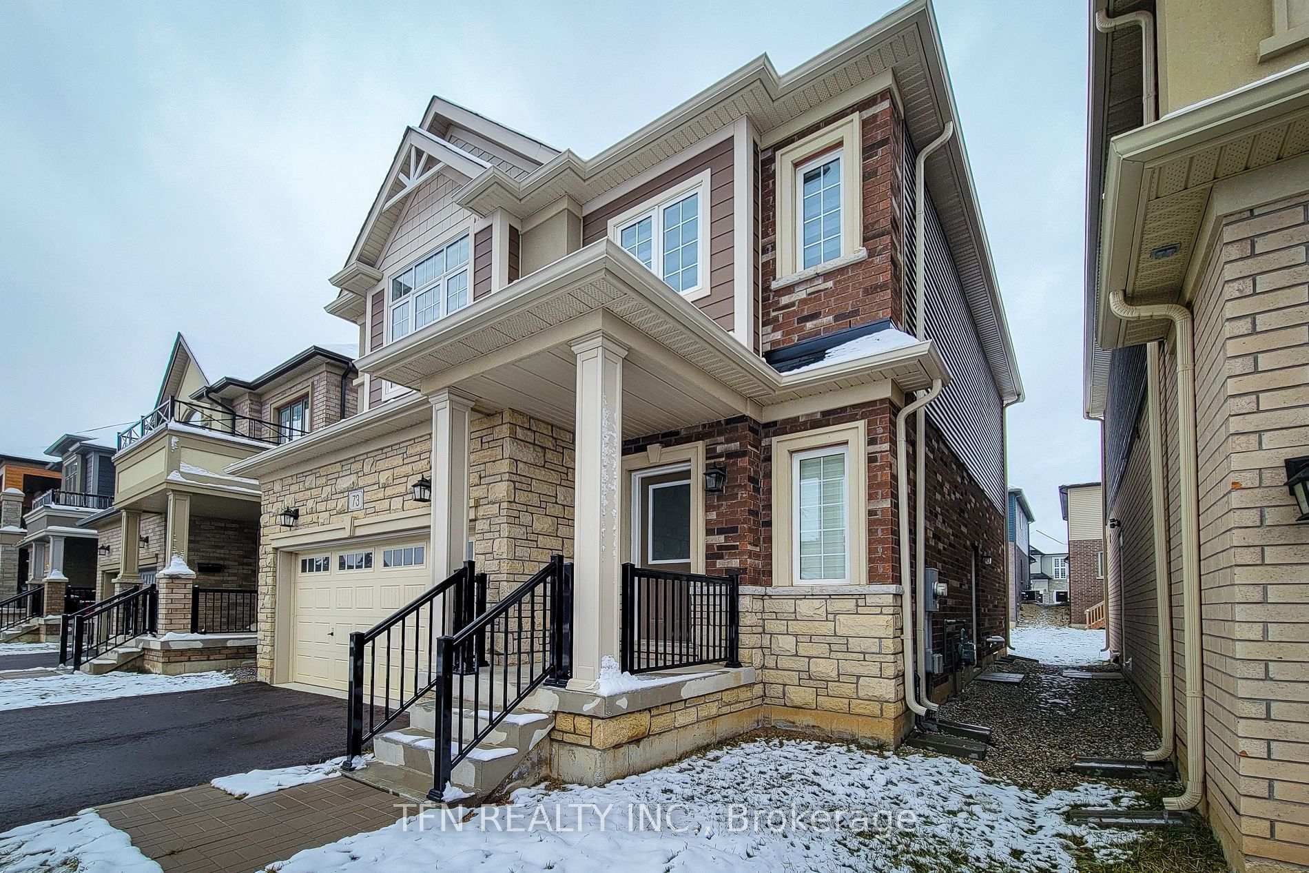 73 Flagg Avenue photo 4