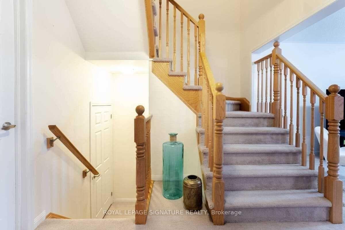 926 Nadalin Heights photo 17